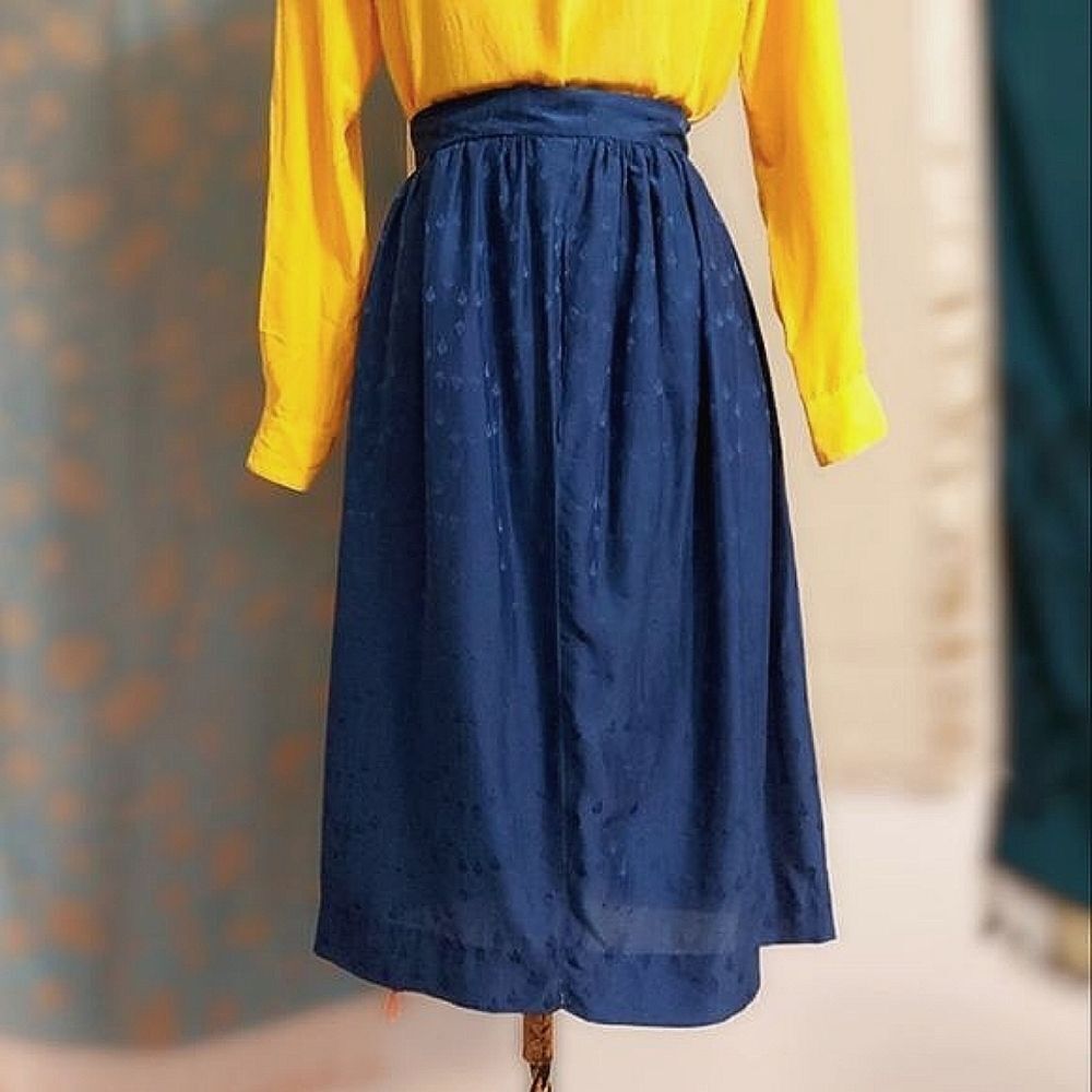 Vtg royal blue textured silk midi skirt